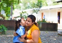 Meet Kenia and her daughter Alexandra!